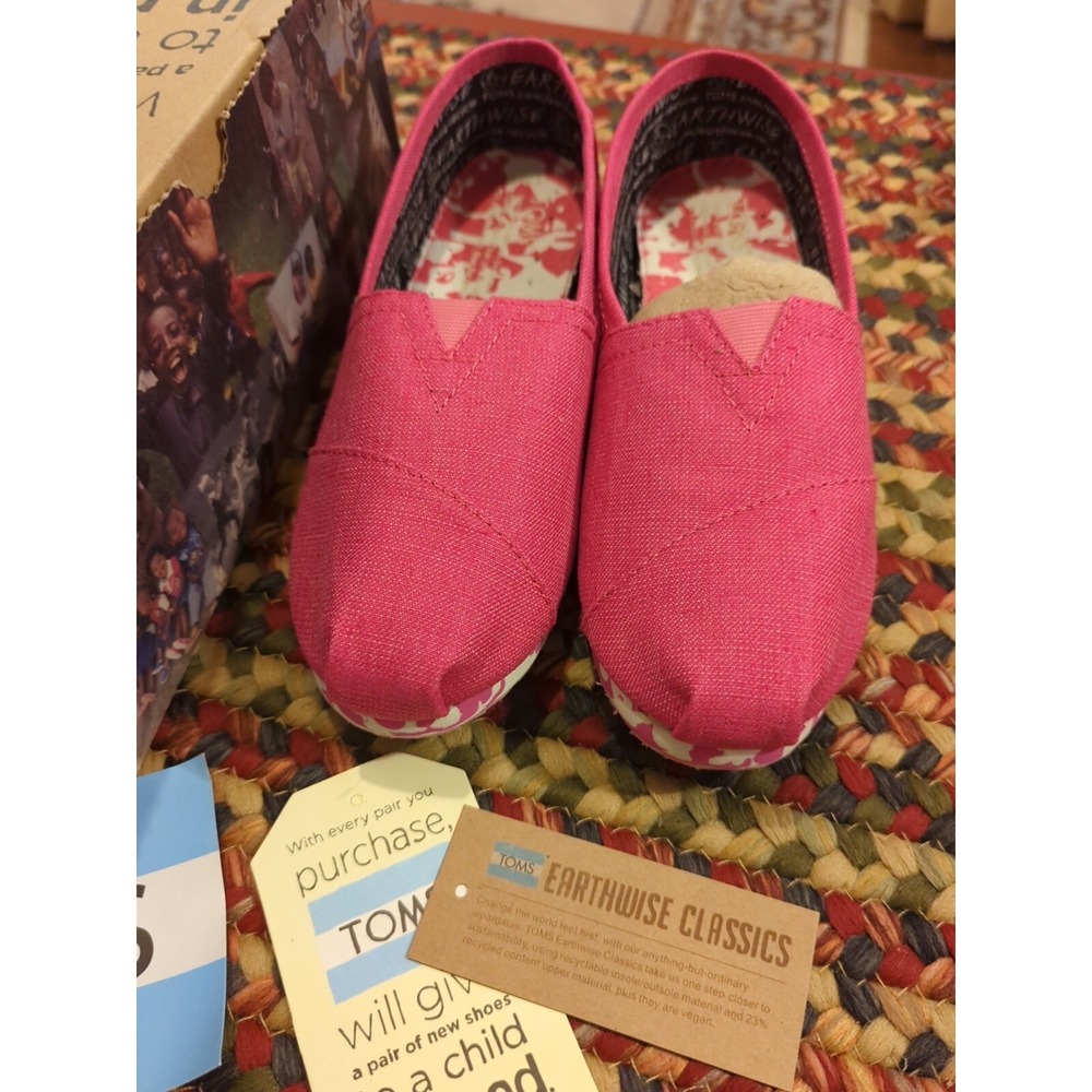 Brand New Authentic TOMS Earth wise‎ Classics Pink Recyclable Shoes Youth 4.5